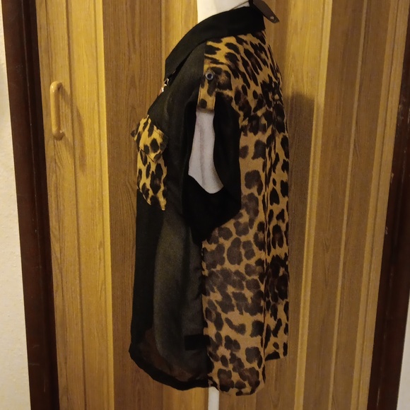 PAPAYA SHEER LEOPARD BUTTON DOWN BLOUSE - Picture 4 of 6